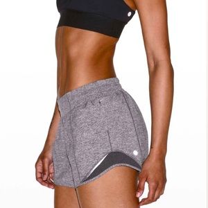 Lululemon Hotty Hot Shorts Heather Gray Size 6 Long